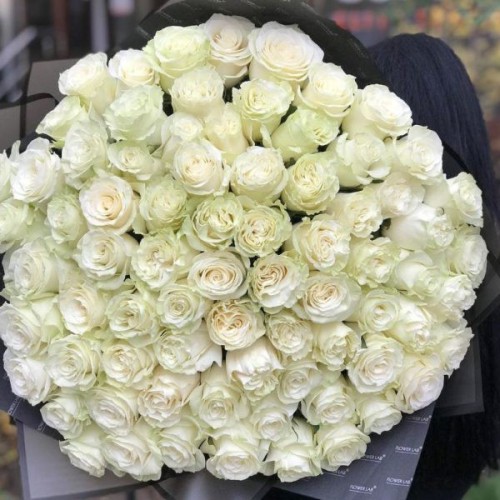 Купить на заказ Букет из 75 белых роз с доставкой в Форт-Шевченко