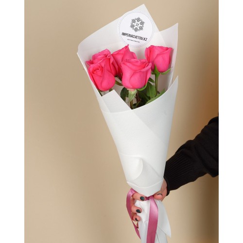 Купить на заказ Букет из 5 розовых роз с доставкой в Форт-Шевченко