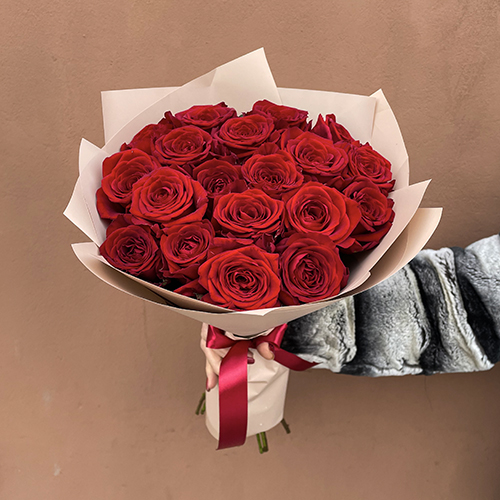 Купить на заказ Букет из 19 красных роз с доставкой в Форт-Шевченко