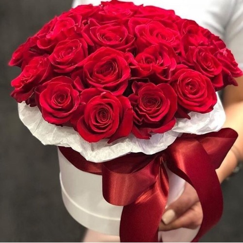 Купить на заказ 15 красных роз в коробке с доставкой в Форт-Шевченко