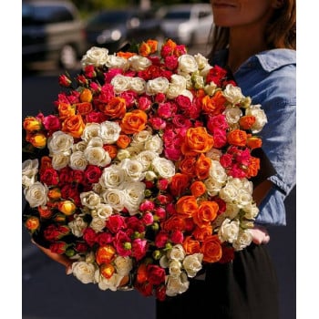 Букет из 101 спрей розы Букет из 101 спрей розы