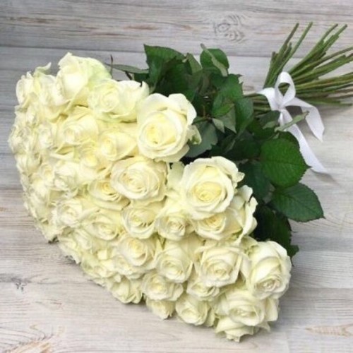 Купить на заказ Букет из 51 белой розы с доставкой в Форт-Шевченко